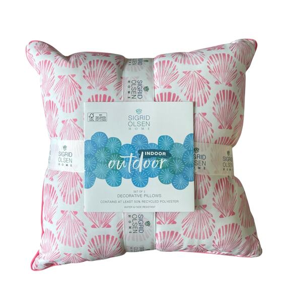 Sigrid Olsen Pink Seashell Indoor Outdoor Pillows 18x18 2pk Coastal Decor NEW - Picture 1 of 13